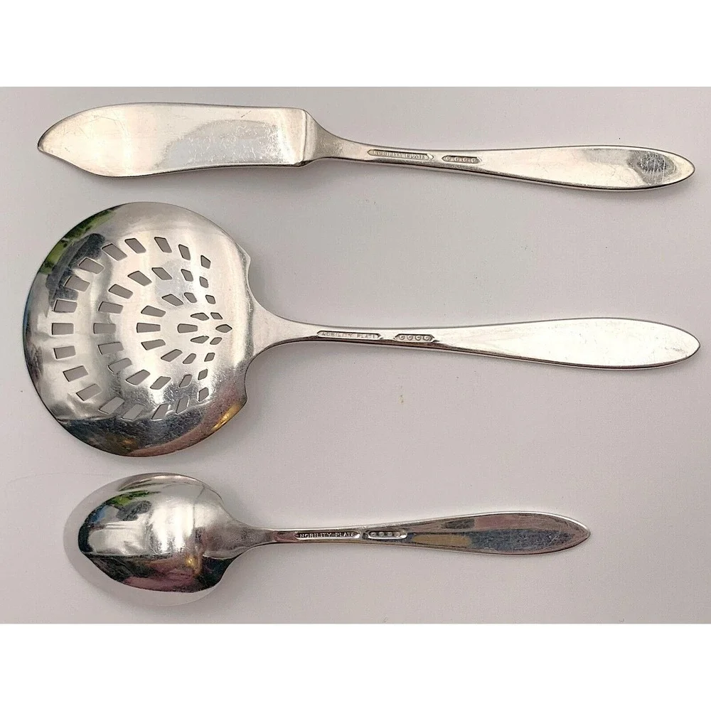 Oneida Nobility Plate REVERIE Flatware Silverware Silver Plate 3 Completer pcs
